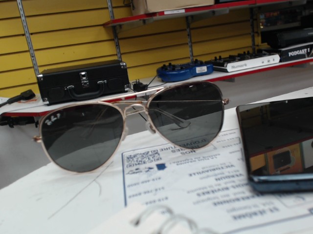 Pair de lunette ray ban p
