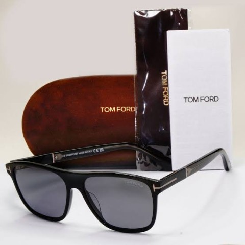 Tom ford sunglasses + case