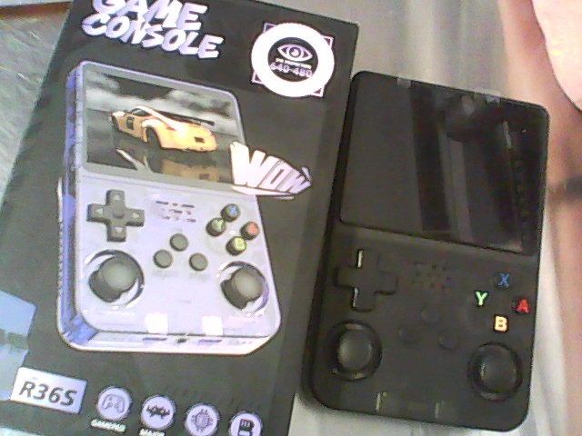 Game console rechargable jeux integrer