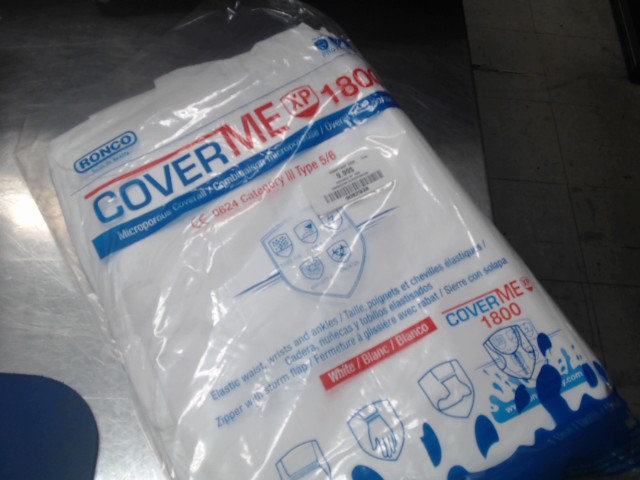 Combaison microporeuse