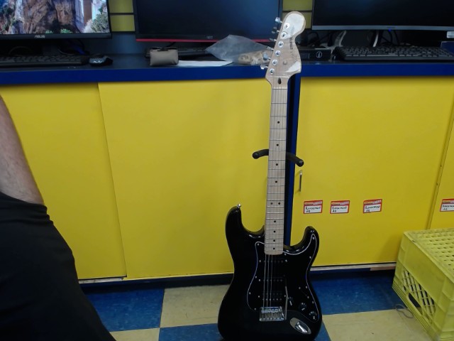 Guit elec noire no case