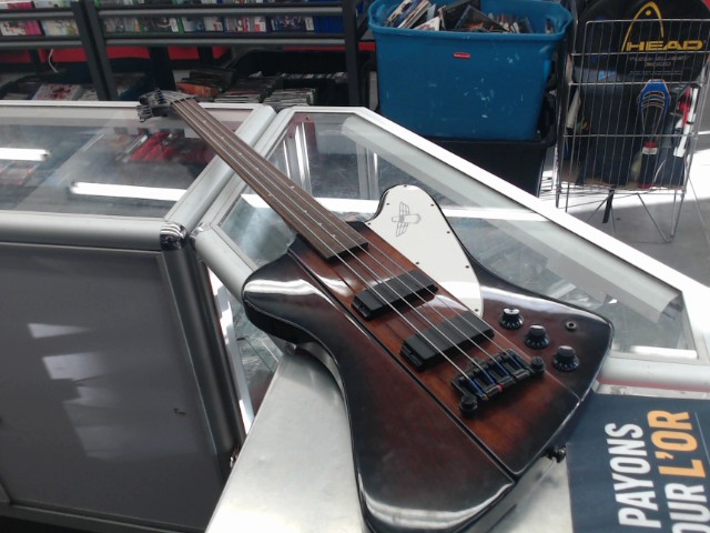 Strings electric bass 2008 brown