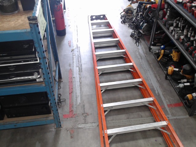 Escabeau fibre(10pied/300lbs)