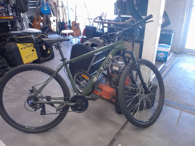 V�lo montagne vert hartail