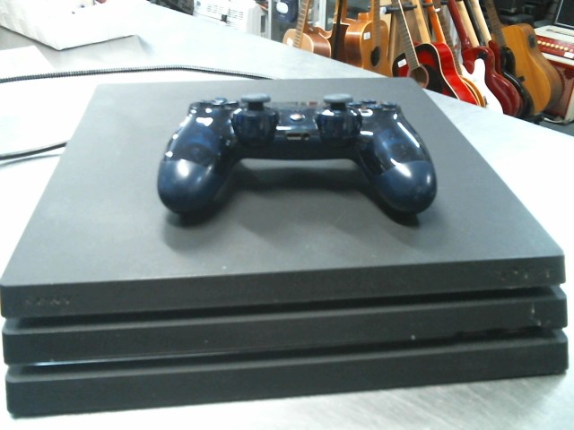 Ps4 pro avec acc