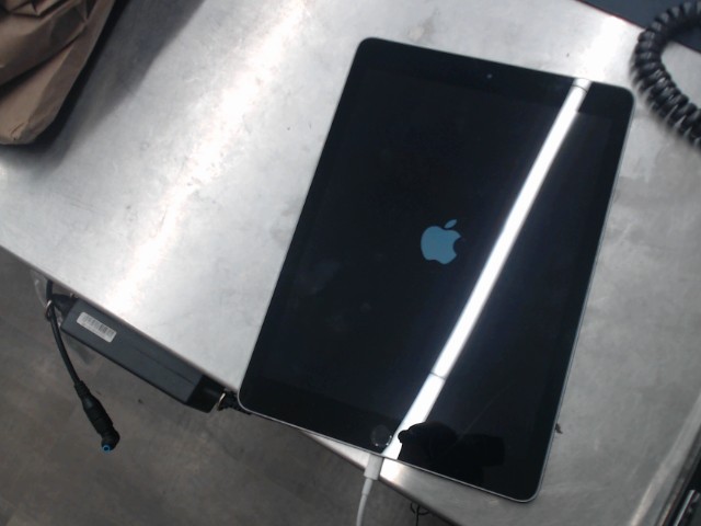 Ipad 6th gen 32gb silver