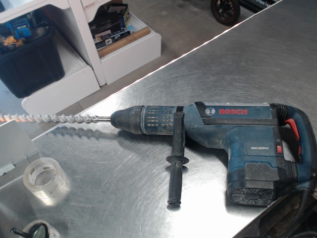Bosch marteau rotatif avec meche