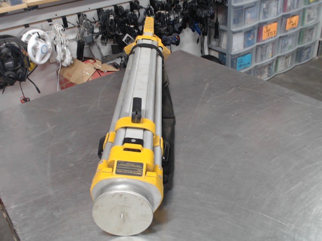 Trepied pour laser