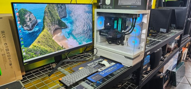 Kit gaming ryzen 7 32gb rtx5070 ecran 32