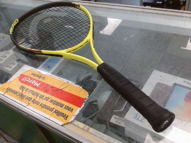 Baton de tenis dans sac wilson