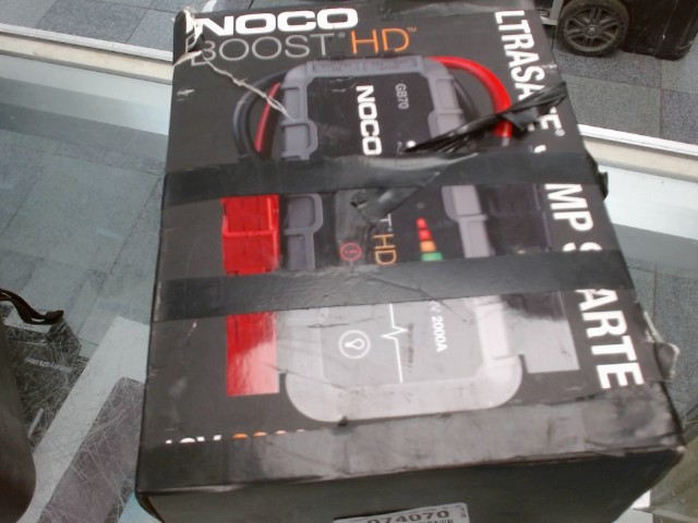 Booster de batterie avec boite