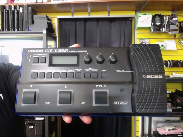 Processeur d'effets pour guitare compact