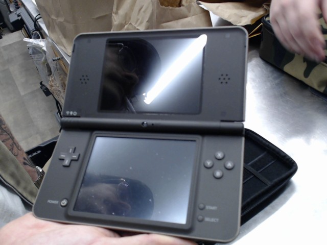Nintendo dsi xl gris bronze pas chargeur