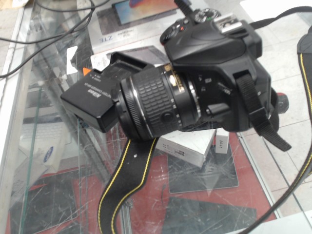 Camera nikon avec objectif 18-55mm et ch