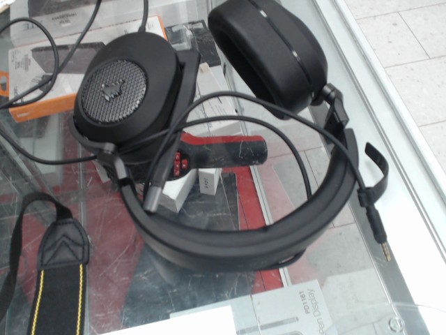 Casque d'ecoute corsair