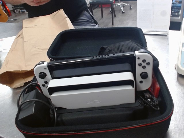 Console switch oled black and white