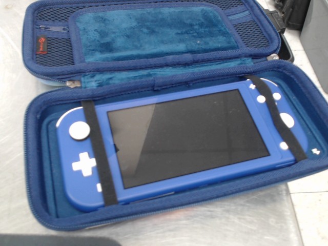 Nintendo switch lite avec pochette