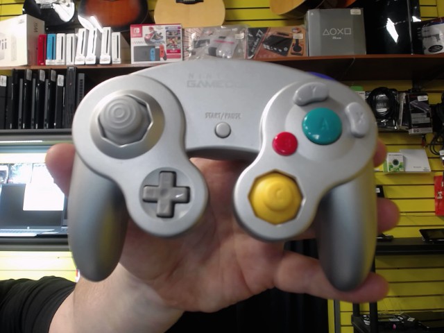 Manette silver pour gamecube