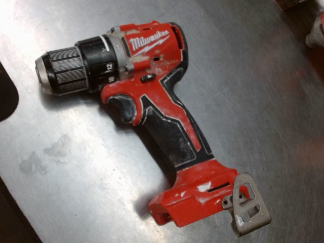 Drill milwaukee a batterie