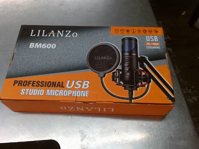 Microphone professionel studio dans boit