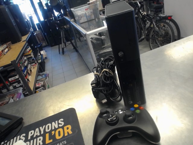 Console xbox 360 + man + fils