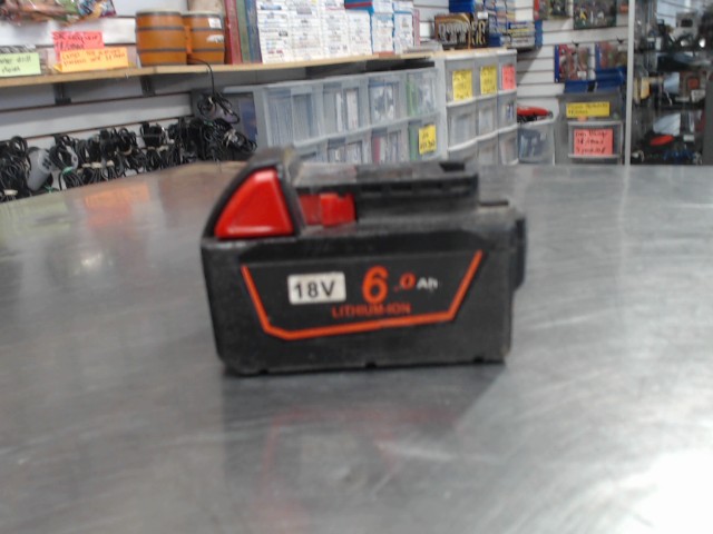 Batterie 18v(6.0ah)fake