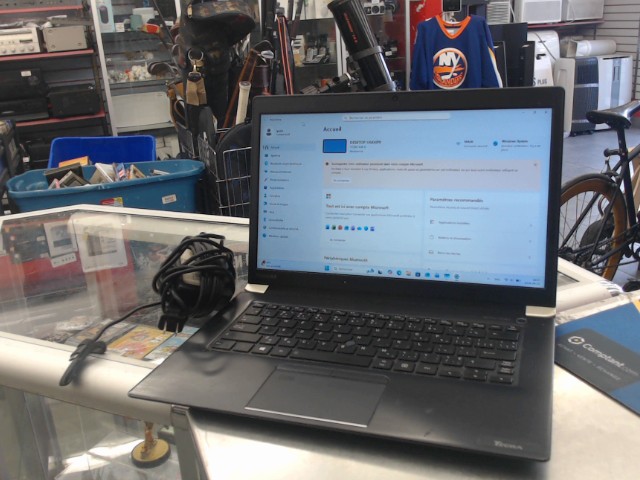 Portable i5 intelcore 8gbram256gbmem