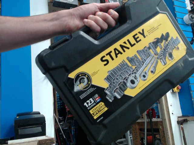123-pc mechanic tool set
