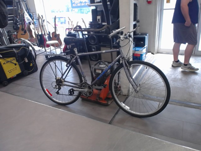 Velo hybride norco rideau