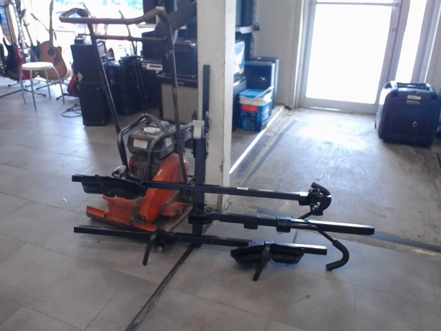 Rack a velo avec cl�
