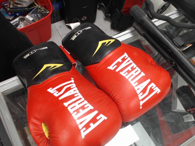 Gants de boxe rouge