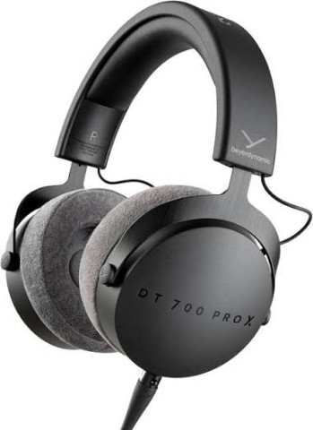 Studio headphones gris avec pochette