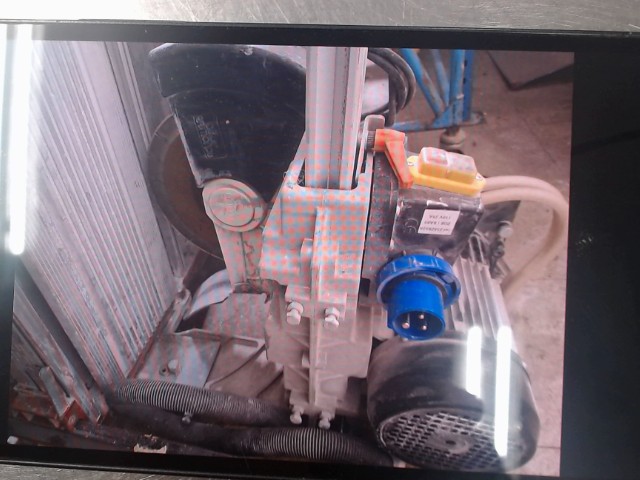 Scie granite 60'' elect+pump+rack