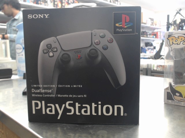 Manette ps5 sealed 30th anniversary edit