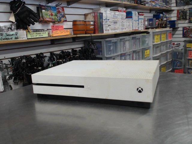 Console xbxo one 1tb no man/no fils