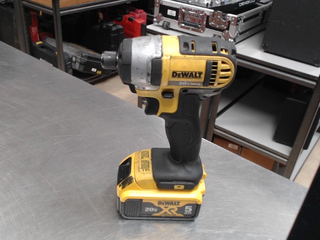 Impact dewalt + 20v 5 ah