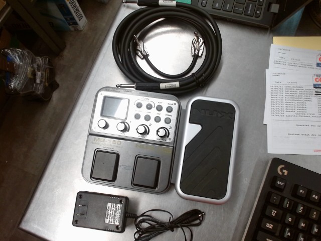 Pedal guitar a multi sound effect