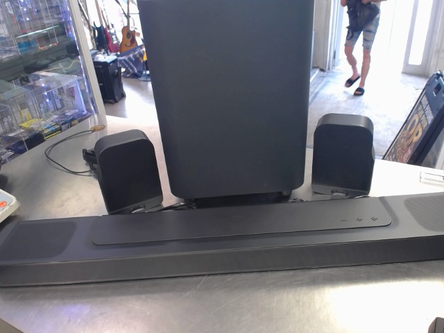 Barre de son + sub jbl bar 1000 avec fil