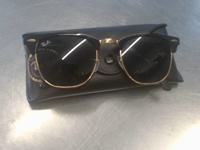 Lunette avec case noir