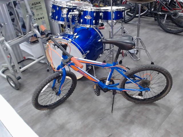 Velo bmx pour enfant bleu orange