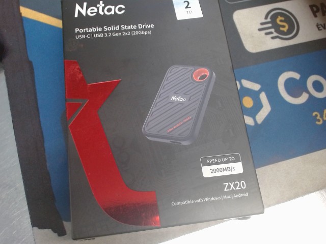 Disque dur ssd 2to neuf