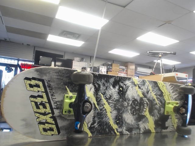Skate oxel mid 500 loup