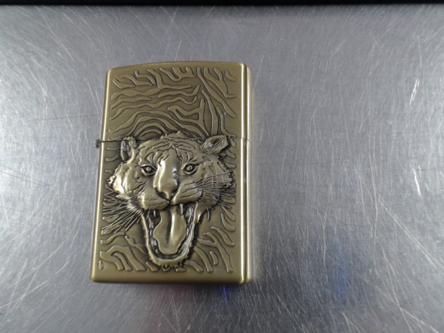 Lighter gold