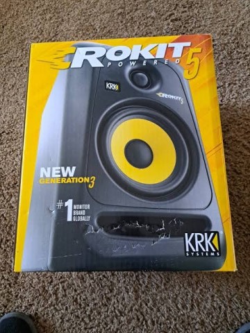 Rokit powered 5 speaker