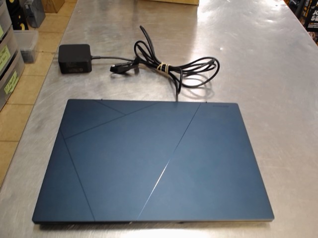 I7-1260p 16gram 512gbssd laptop+chrg