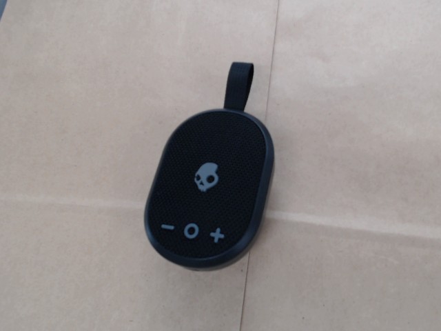 Speaker skull candy