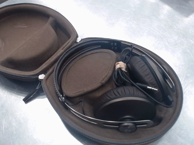 Casque d'�coute + etui