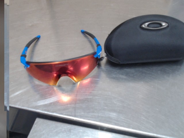 Paire lunette soleil+case