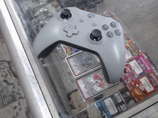 Manette xbox one grise