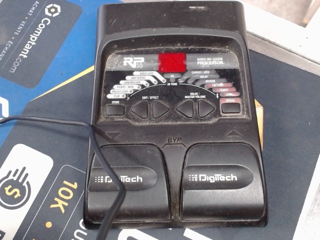 Pedal guit old but good